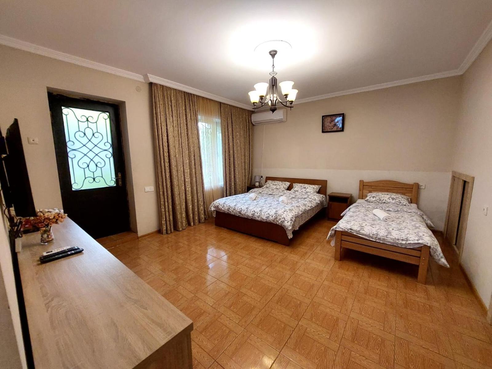 Geo Kutaisi Apartamento Exterior foto